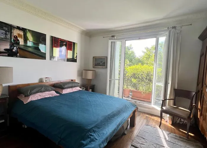 2 Bedrooms Chic 18th District * パリ