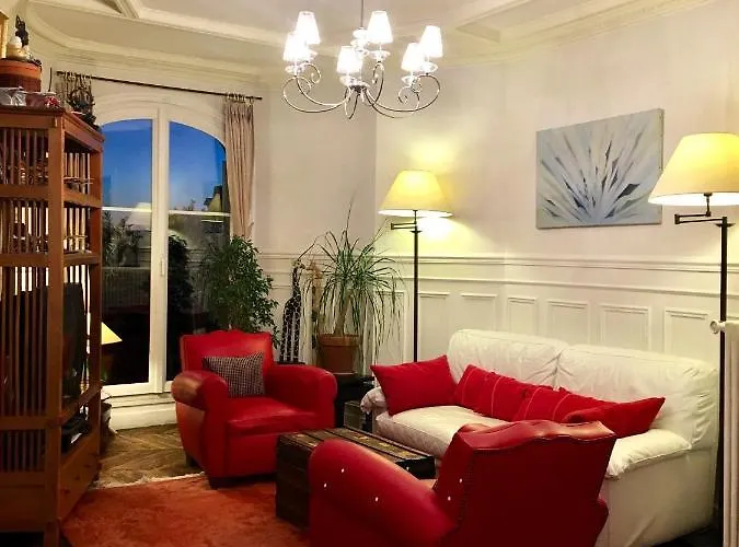 2 Bedrooms Chic 18th District * パリ
