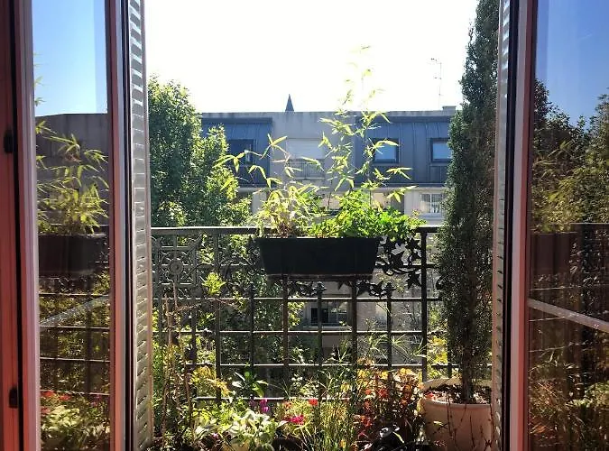 2 Bedrooms Chic 18th District *