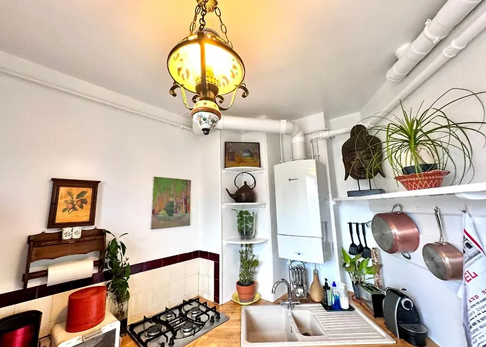 2 Bedrooms Chic 18th District アパート *