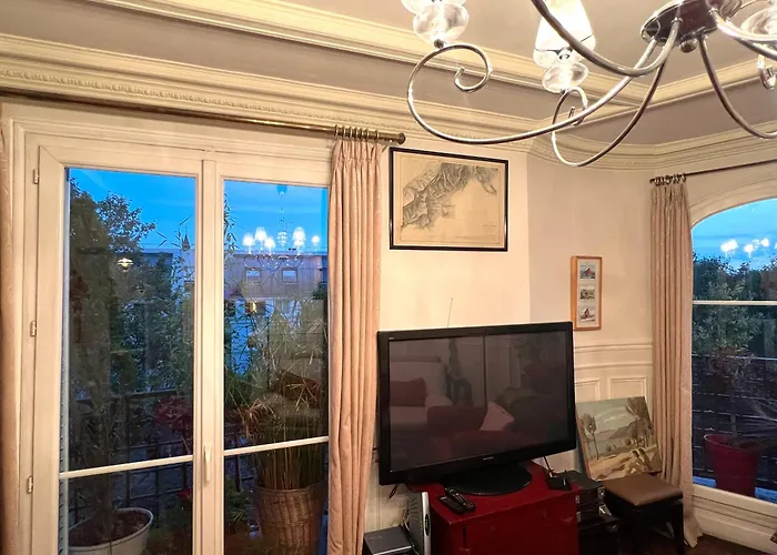 アパート 2 Bedrooms Chic 18th District