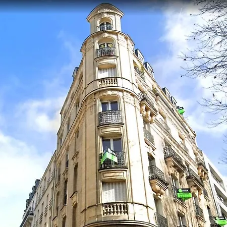 2 Bedrooms Chic 18th District Daire