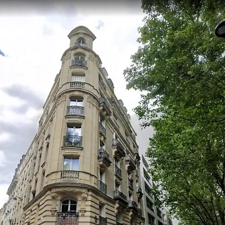 2 Bedrooms Chic 18th District Daire