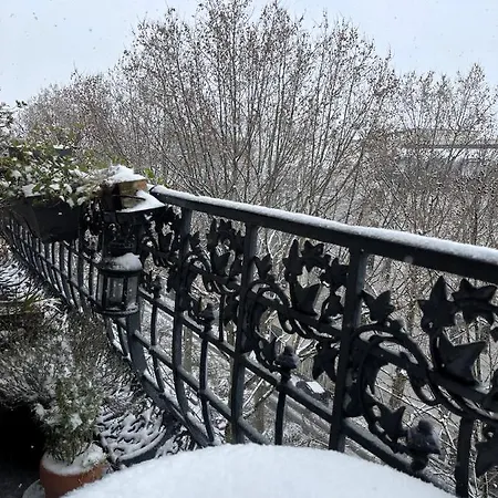 2 Bedrooms Chic 18th District Daire