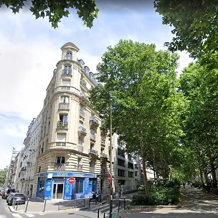 2 Bedrooms Chic 18th District Daire Paris