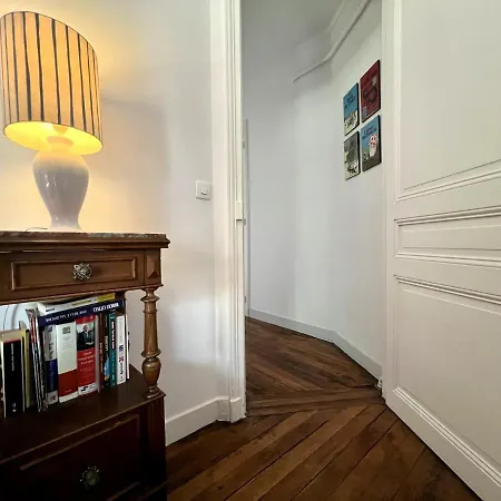 Daire 2 Bedrooms Chic 18th District *