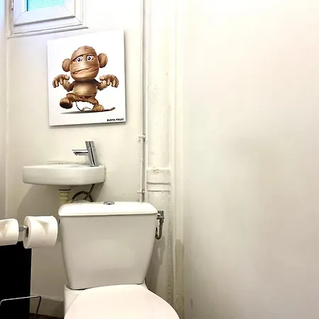 2 Bedrooms Chic 18th District Paris