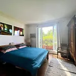 2 Bedrooms Chic 18th District *
