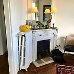 2 Bedrooms Chic 18th District דירה