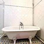 2 Bedrooms Chic 18th District *