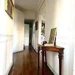 2 Bedrooms Chic 18th District *