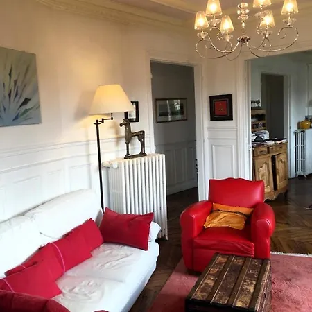 2 Bedrooms Chic 18th District * 巴黎